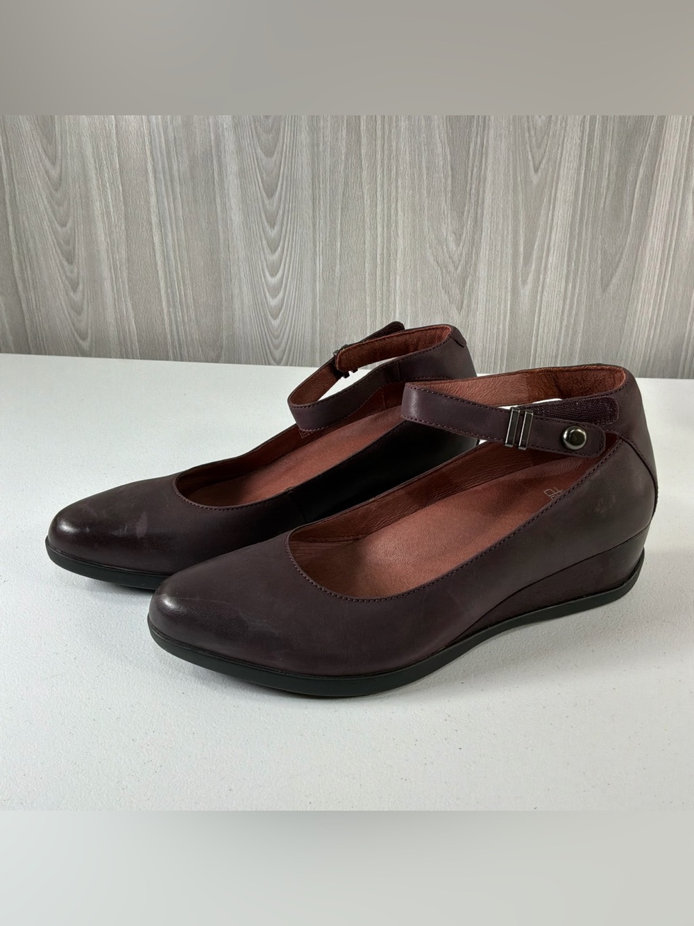 Dansko Shaylee Wedge with Ankle Strap Waterproof Leather Deep Fig Women’s 39 EU